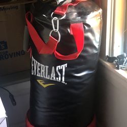 Heavy Bag With Hardware And Gloves 