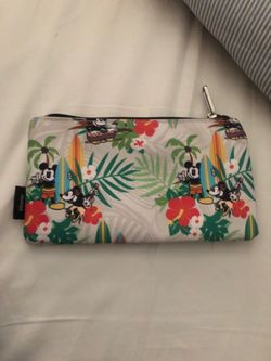 DISNEY POUCH
