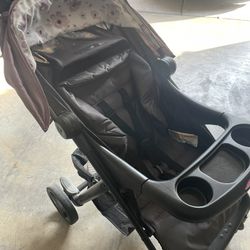 Stroller And Car Seat For A Girl 