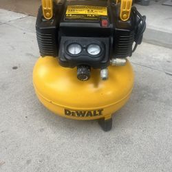 Dewalt 6 Gallons Air Compressor 