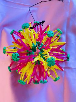 Colorful expandable ball toy