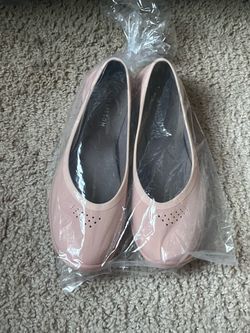 Women’s new pink shoes
