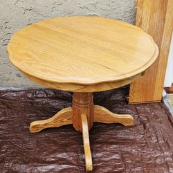 Solid oak wood round extendable kitchen dining table dinner leaf compact