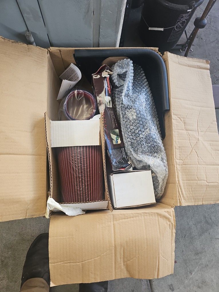 C&L RACER COLD AIR INTAKE WITH 95MM MAF (05-09 GT)
