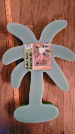 Servete Palm tree. 19" h