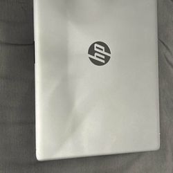 Hp 17 laptop 11th gen intel core 15 12 gb of ram, iris xe graphics