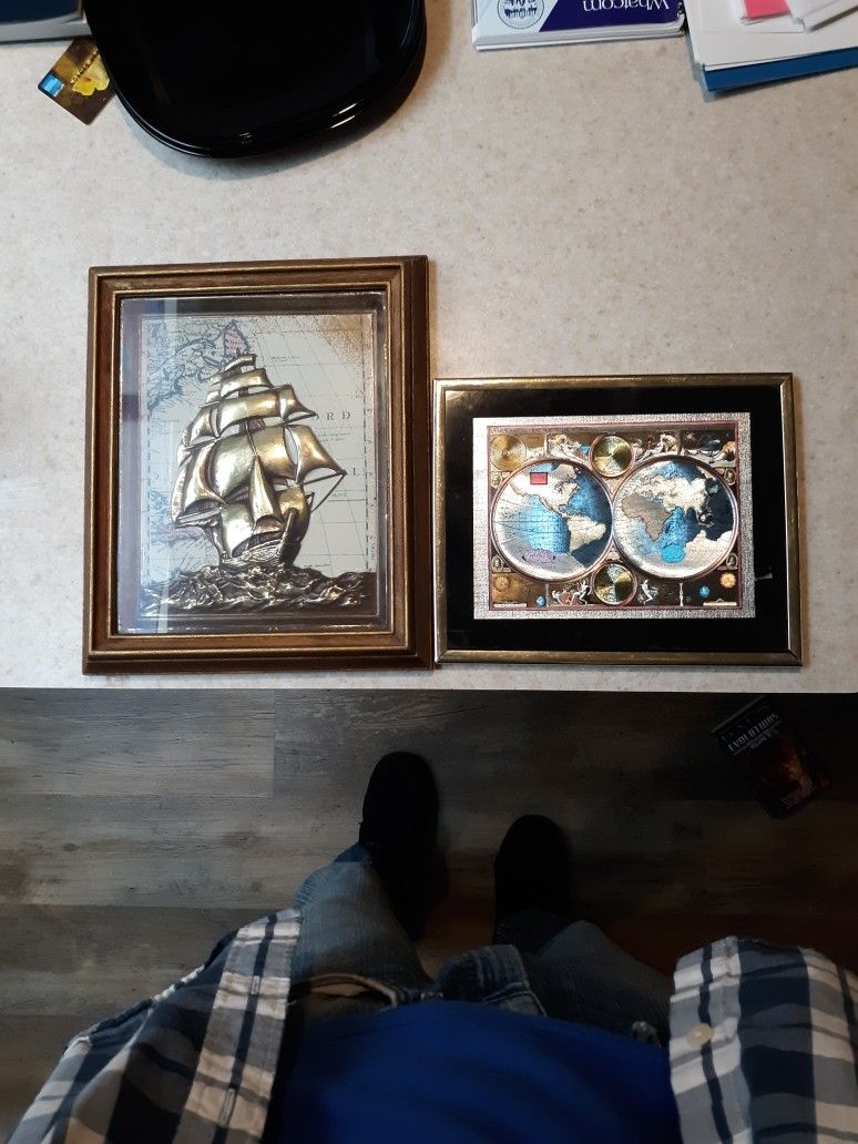 Desk Displays - Map and Boat