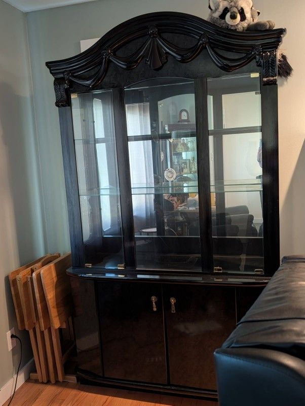 Table & HUTCH