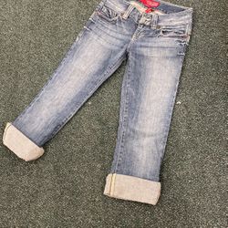 Guess Jeans. 26