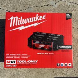 Milwaukee M18 Lithium-Ion Cordless PACKOUT Radio/Speaker with Built-In