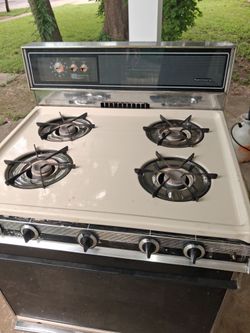 Gas stove
