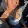 Nicole 