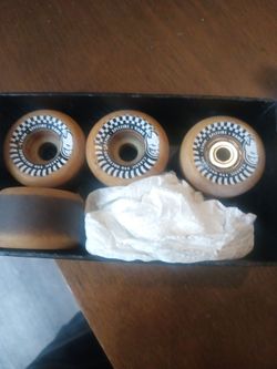 SPITFIRE SKATEBOARD WHEELS.