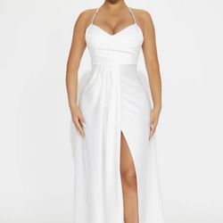 👗 White Formal Maxi Dress – Size Small – Elegant & Flattering 
