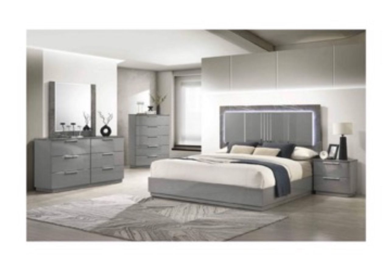 Queen Bedroom Set