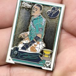 2023 Topps Series 1 JULIO RODRIGUEZ Exclusive Pin Super Box Collectors #7/10