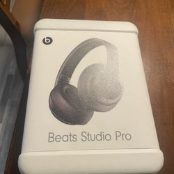 Studio Pro Beats Wireless Headphones 