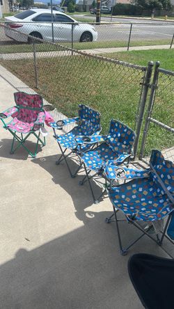 Foldable chairs