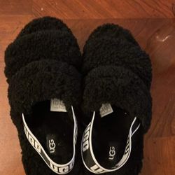 Ugg Slippers 8 (NEW)