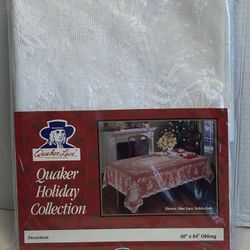 Vintage Quaker Lace Holiday Christmas Village 60 x 84 Oblong White Tablecloth