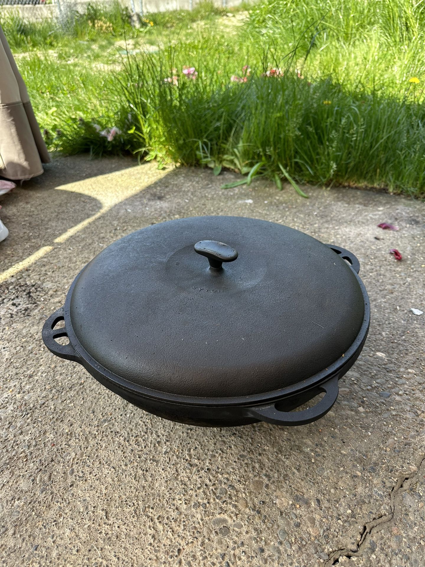 15 L Cast Iron Cauldron for Camp Fire Deep Pan Lagman Kazan with Lid