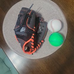 Baseball Mitt 10 Inchand 2 Teeballs