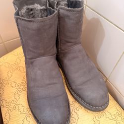 UGG Boots Size 7 