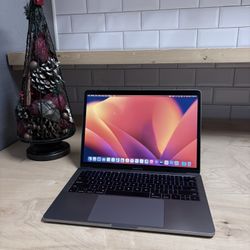 MacBook Pro 13” (2017)