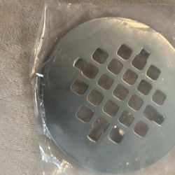 Round Snap-In Shower Drain Cover 4-1/4"