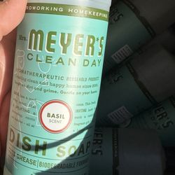 Mrs Meyers dish soap basil Bundle 