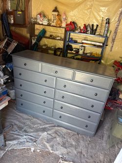 Dresser
