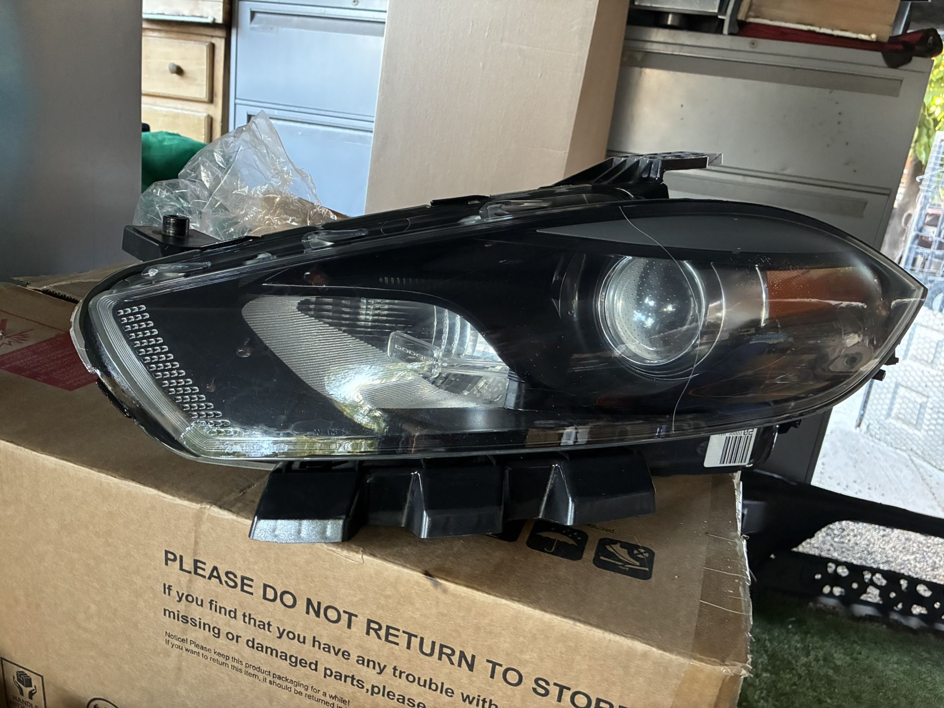 2013  Dodge Dart Headlight 