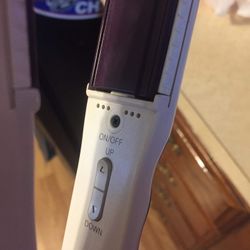 Wet And Dry Straightener Works Great Like New Goes Up To 450 
