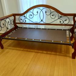Ornate twin/ Twinxl Bed