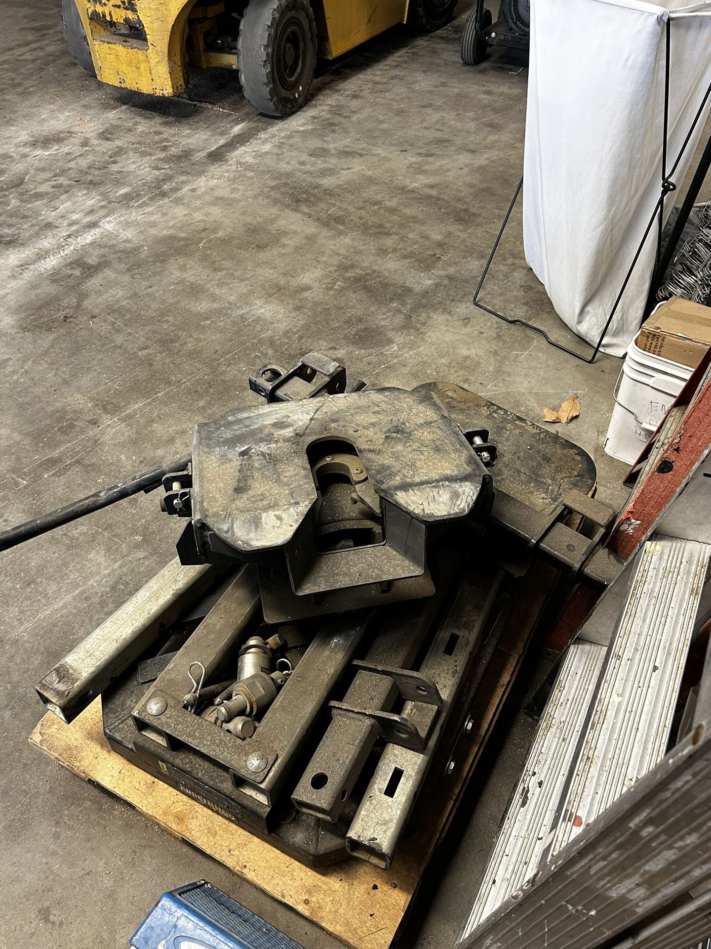 5th wheel super slide tow hitch