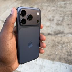 iPhone (Verizon) 256GB - 100% Battery