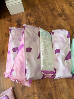 Frida Mom Instant Ice Maxi Pads – 12 Pack – Brand New - post partum - c section