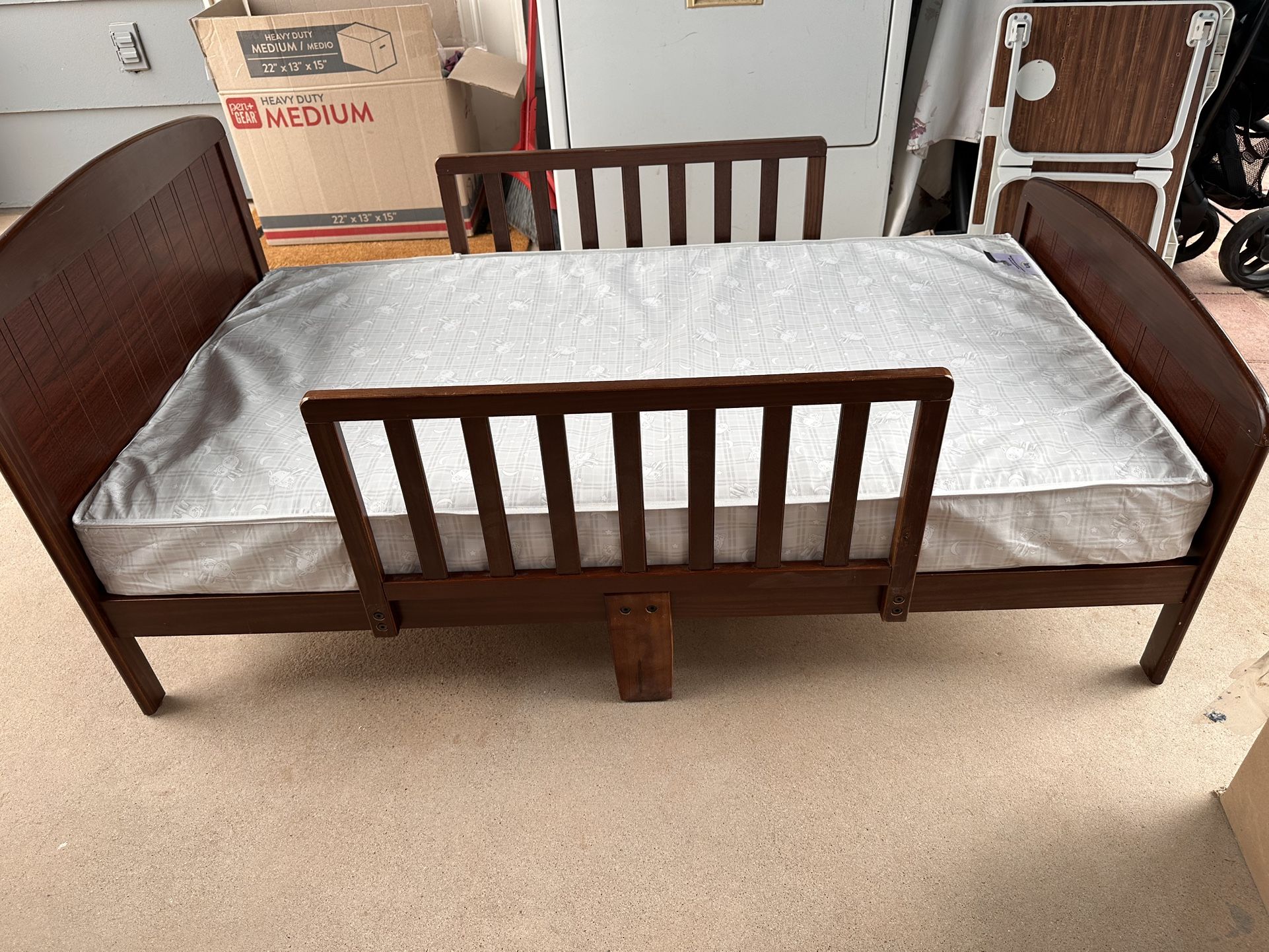 Toddler Bed With Mattress 