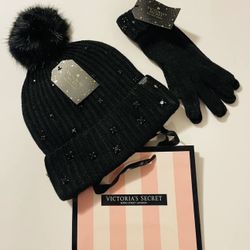 Victoria’s Secret Holliday set Gloves & Hat 