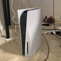 almost brand new ps5 disc edition