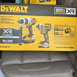 Dewalt Kit Drills