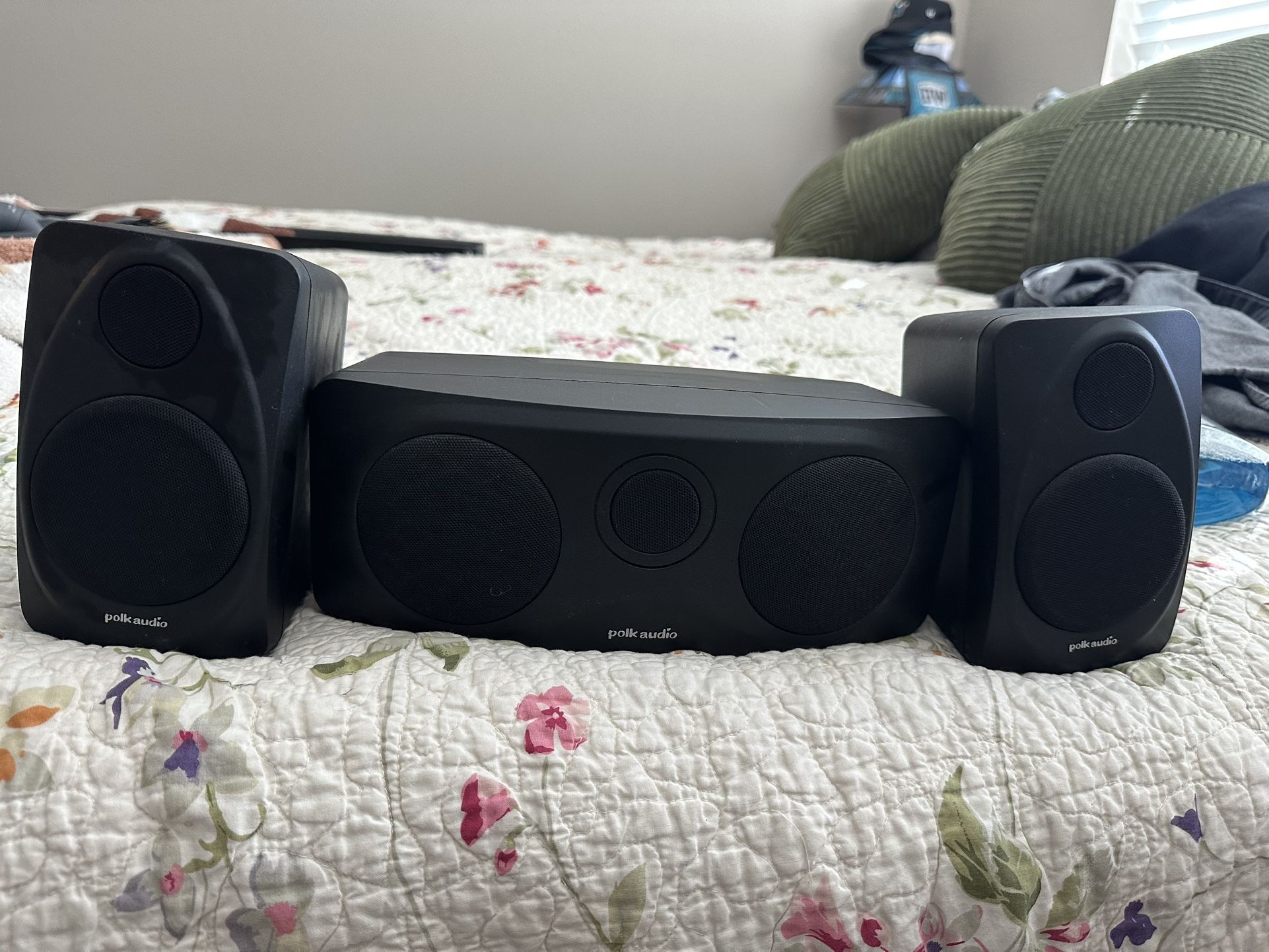 π Polk Audio 3-Speaker Set β Compact Surround Sound System $50 OBO