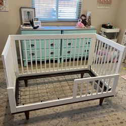 White Crib & Newton Baby Mattress