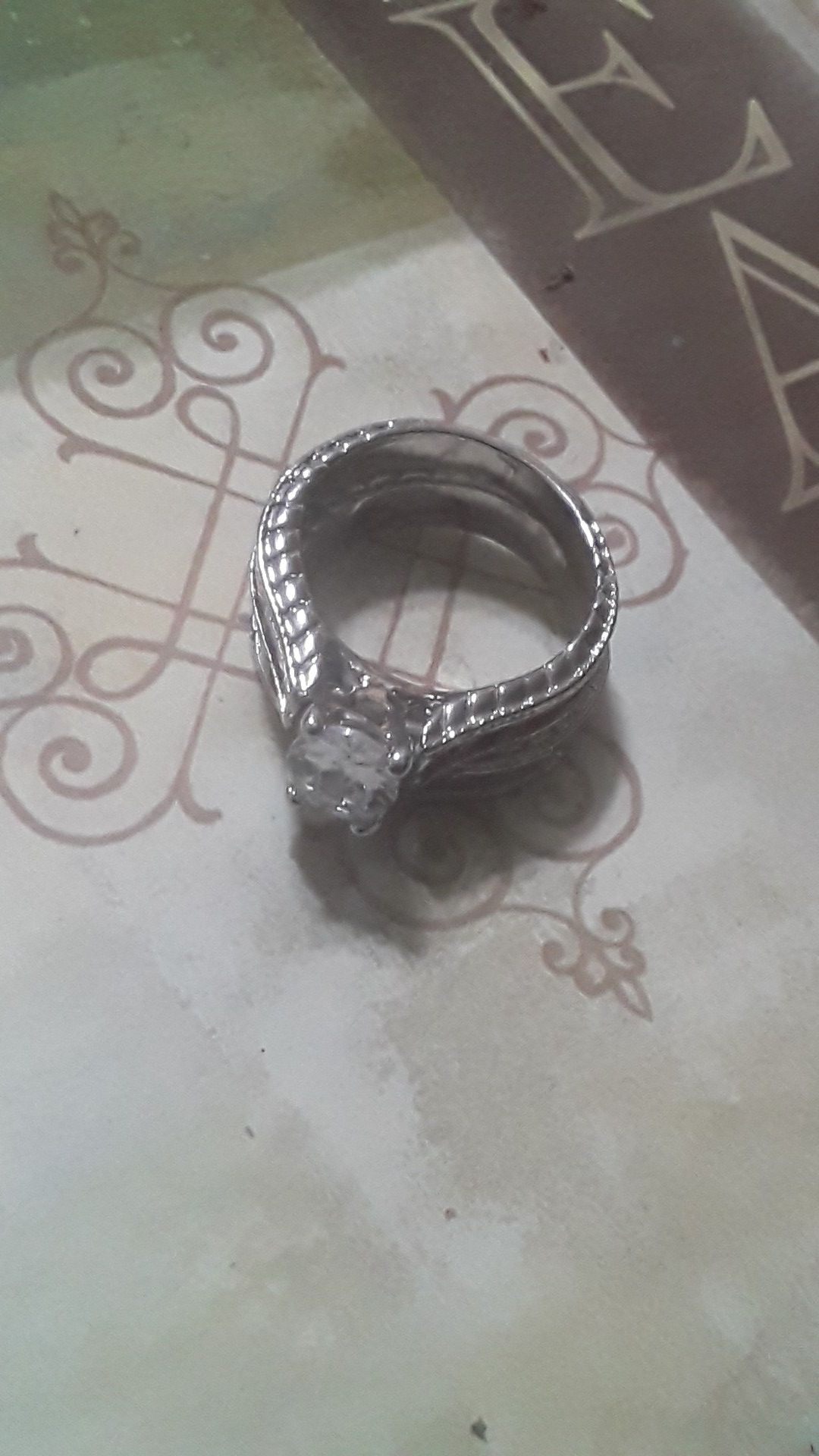 Size 9 woman 12 to 18 cubic dimaond ring