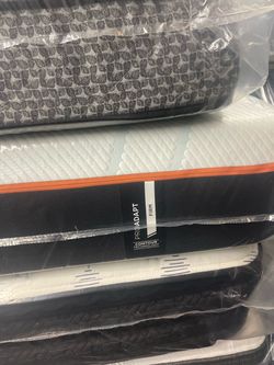 Tempur-Pedic ProAdapt Firm Mattress and boxspring