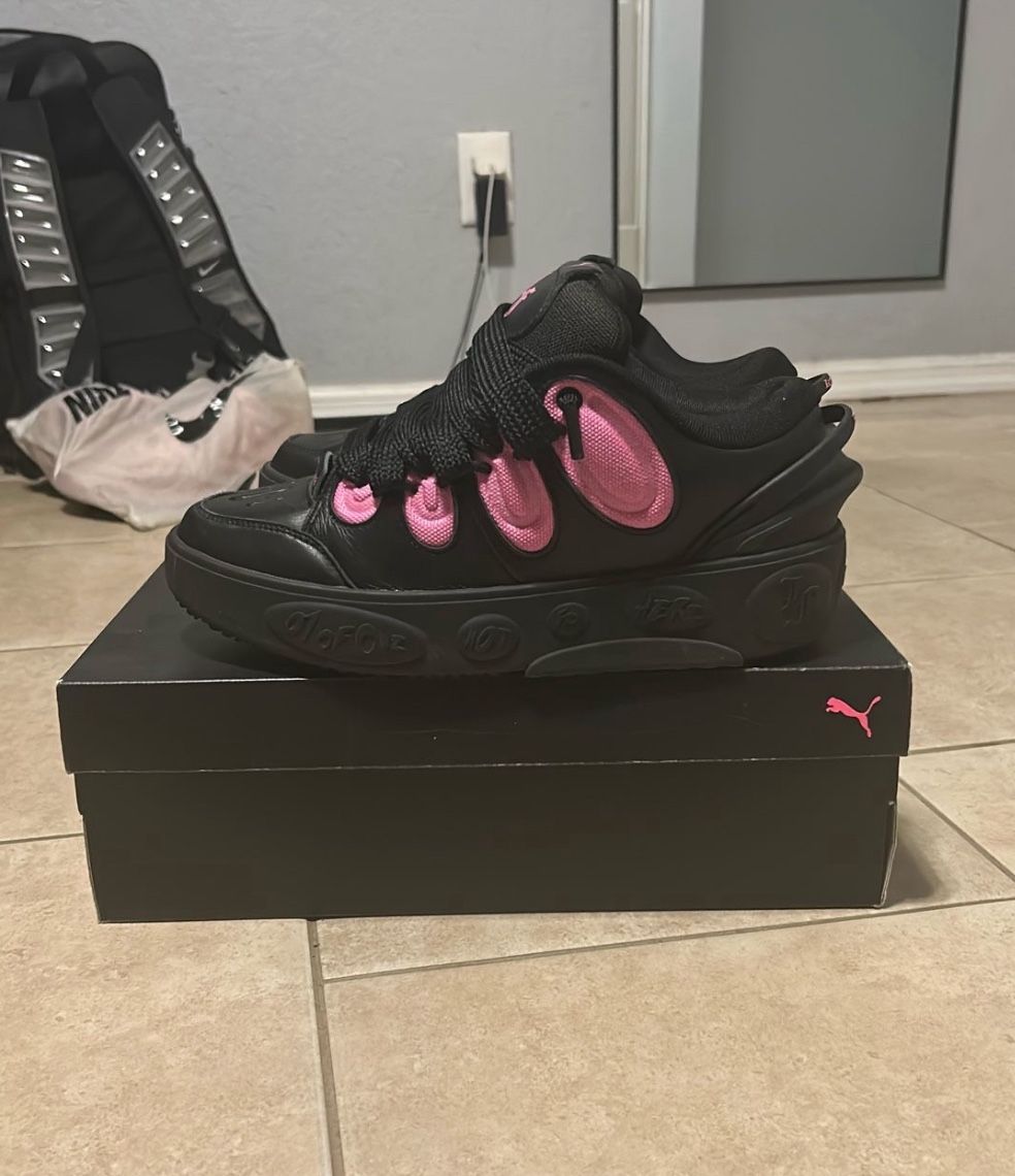 Black And Pink Lamelos (size 10)