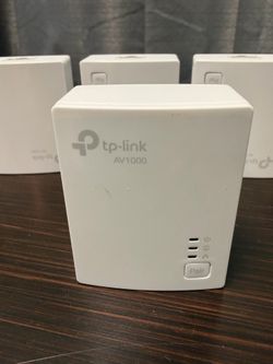 4 TP-Link AV1000 Powerline Adapters