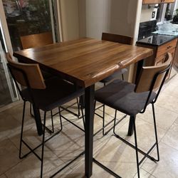 Dania bar table +4 chairs