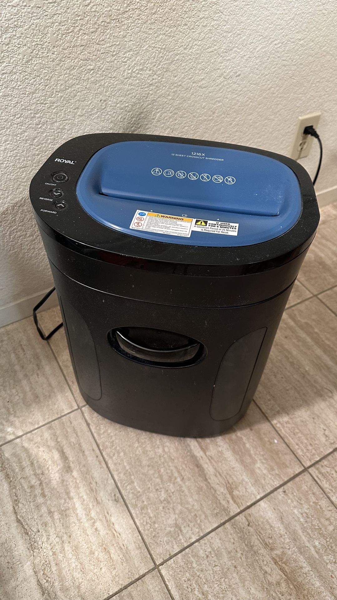 📄 Royal 1216X Crosscut Paper Shredder