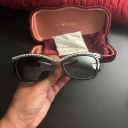 GUCCI sunglasses